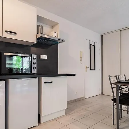 Le Laury Appartement Le Luc Buitenkant foto