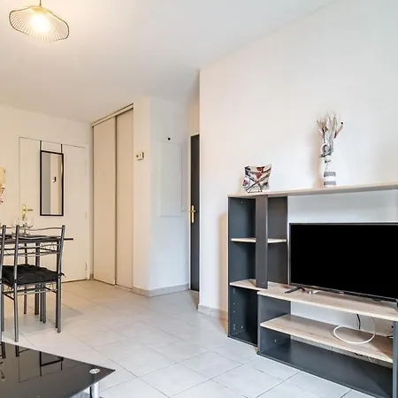 Le Laury Appartement Le Luc Buitenkant foto